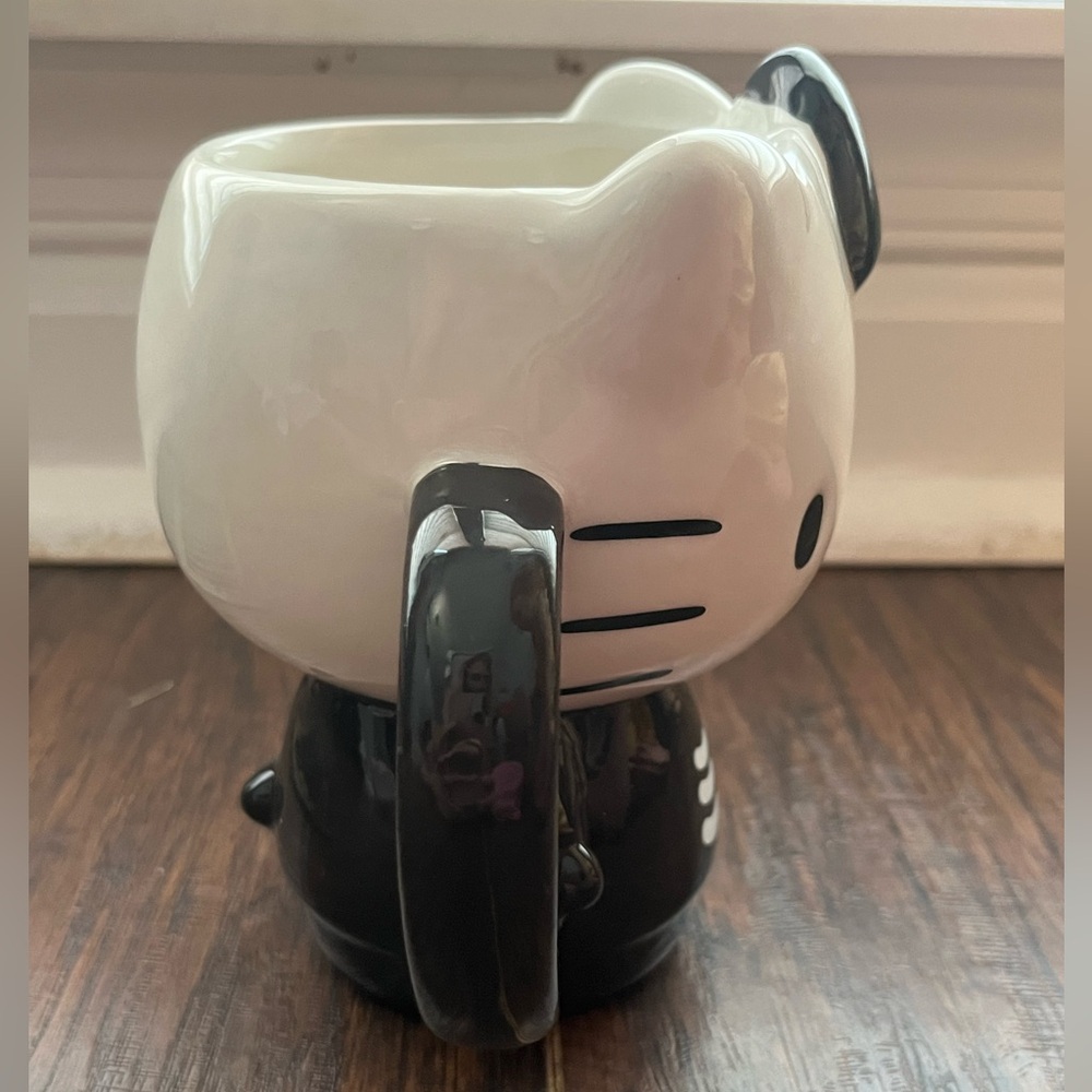 Hello Kitty Skeleton Mug - Picture 2 of 6